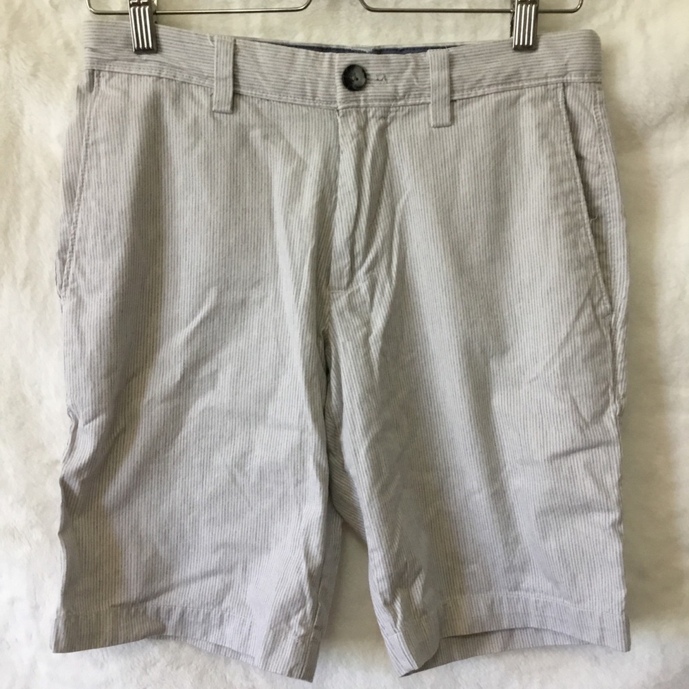 Banana Republic Light Gray Seersucker Aiden Shorts